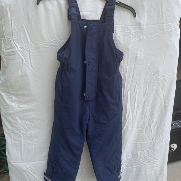 Winter clothes for 3 year olds - Picture 1 of 8